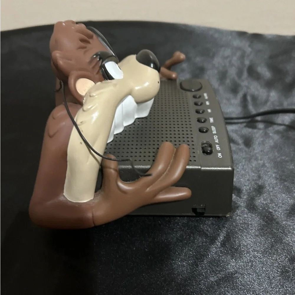 Vintage Warner Bros Taz Tazmanian Devil Westclox Alarm/Radio Clock 1997 RARE HTF